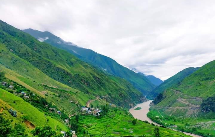 शिक्षा ,स्वास्थ्य, खानेपानि,संन्चार,सडक,बिधुतको पहुचमा पलाँताका नागरीक