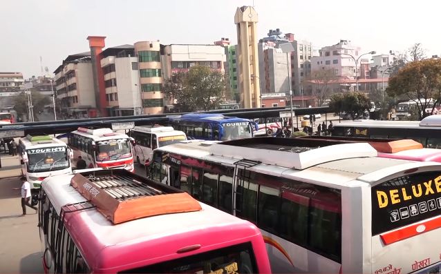 काठमाण्डाै उपत्यकामा राति ८ बजेपछि गाडी चलाउन नपाइने नियम हट्याे