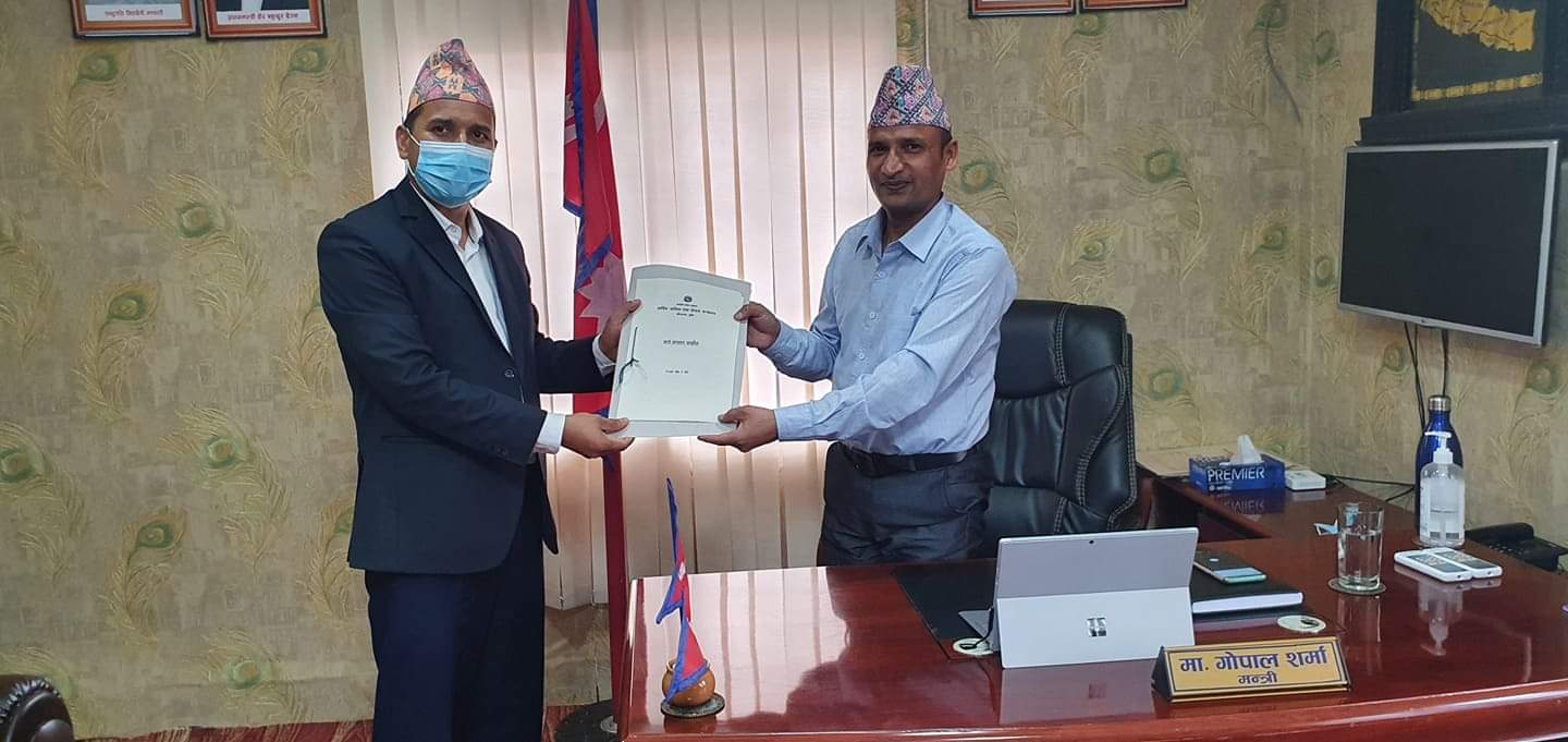 सरकारलाई गतिशिल बनाउन कार्यसम्पादन सम्झौताः मन्त्री शर्मा