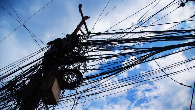 पोल भाडा नतिर्ने इन्टरनेट सेवा प्रदायकका तार काटन् सुरु