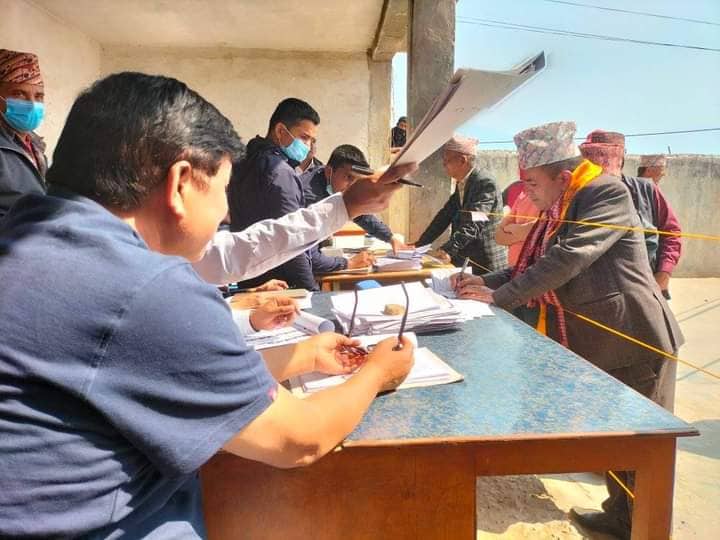 खाँडाचक्रमा पाण्डेको उम्मेदवारी दर्ता