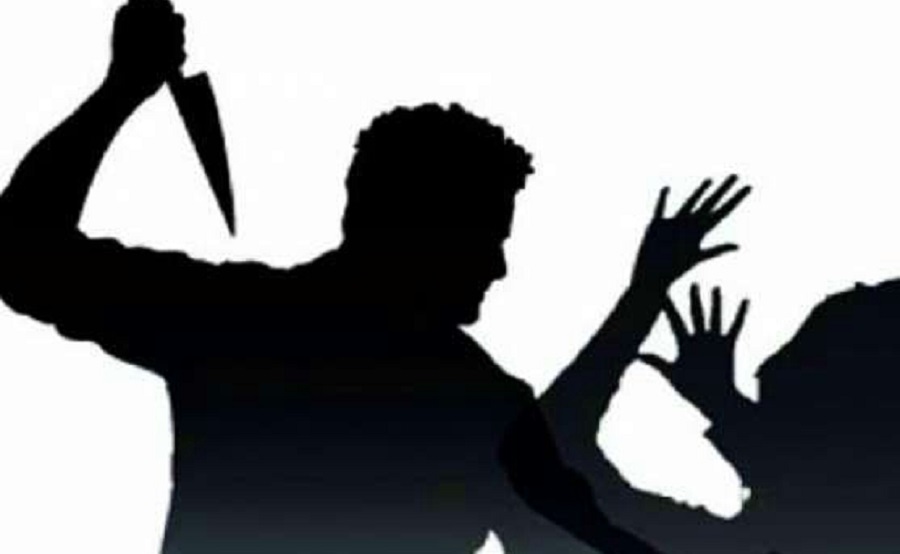 दैलेखमा धारिलो हतियार देखाएर लुटपाट