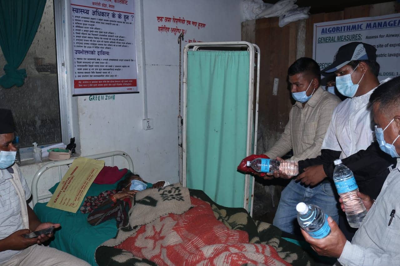 जन्मदिनको अवसरमा फलफूल वितरण