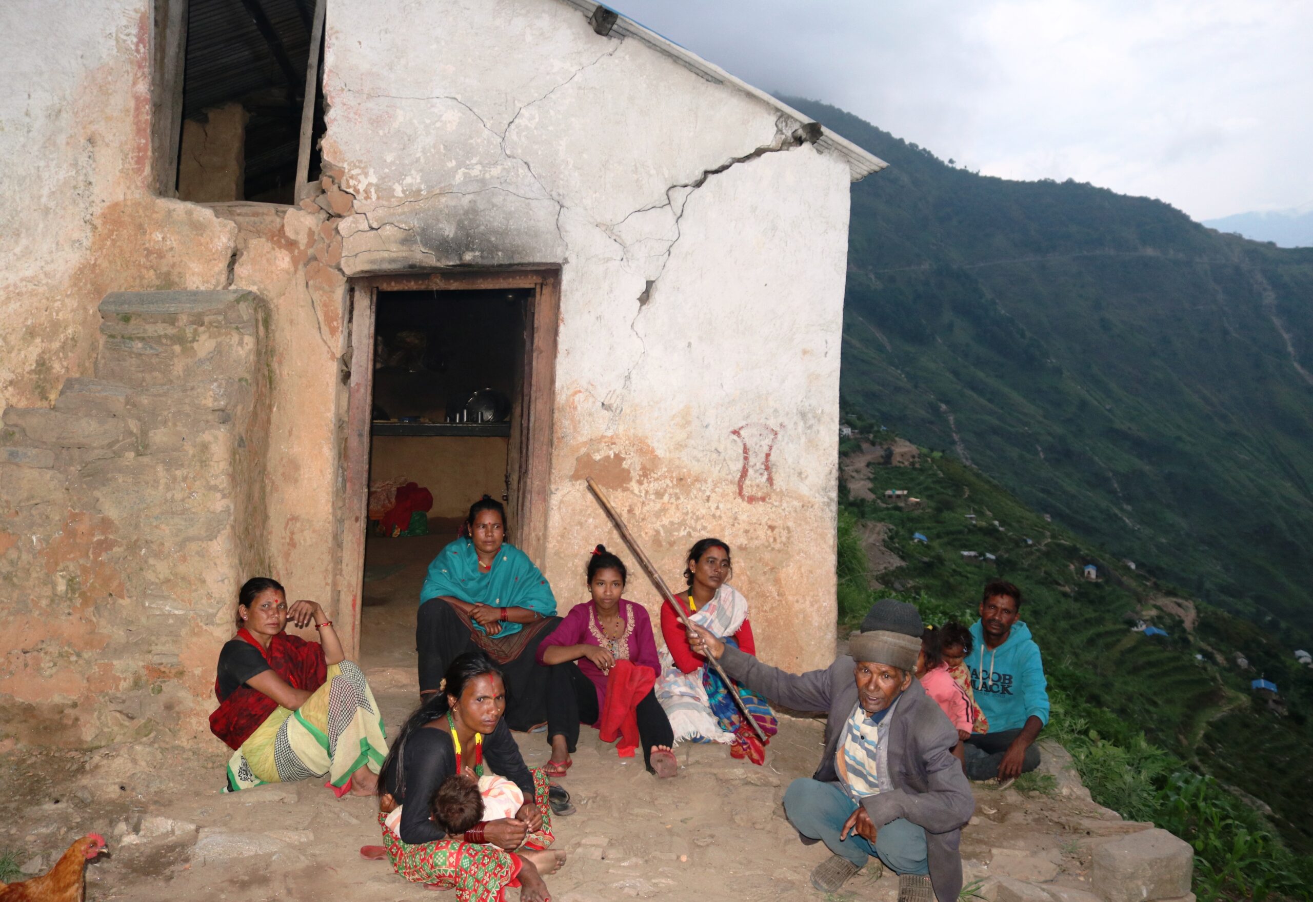 छाप्रोका घरमा बादी समुदाय