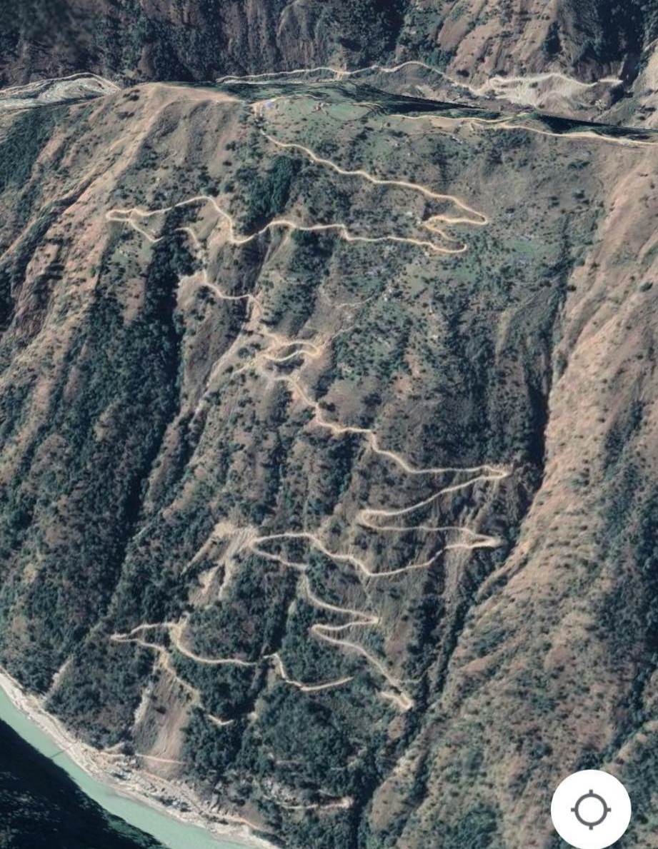 ग्रामीण सडकमा चर्को भाडा असुली